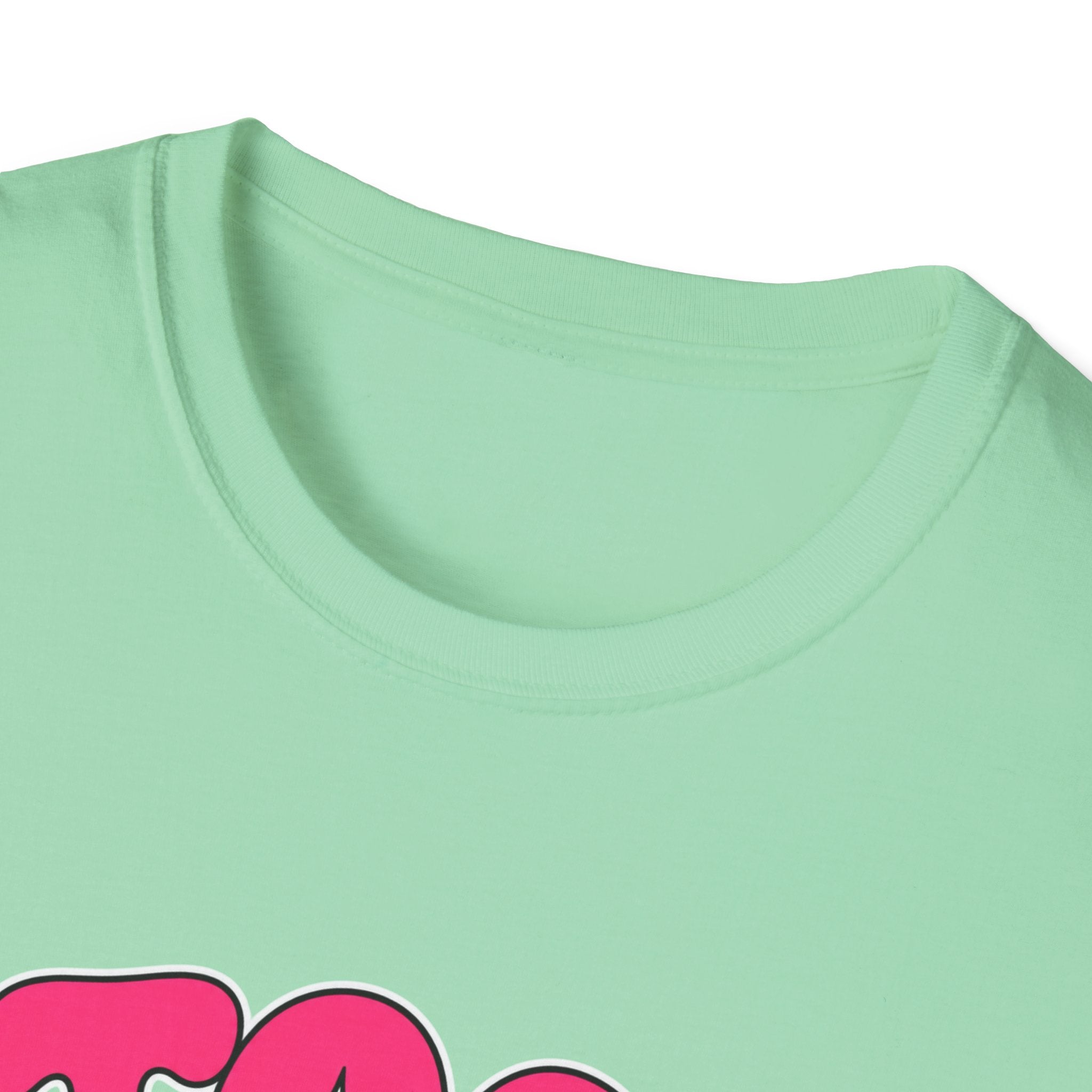 too pretty to care T-Shirt